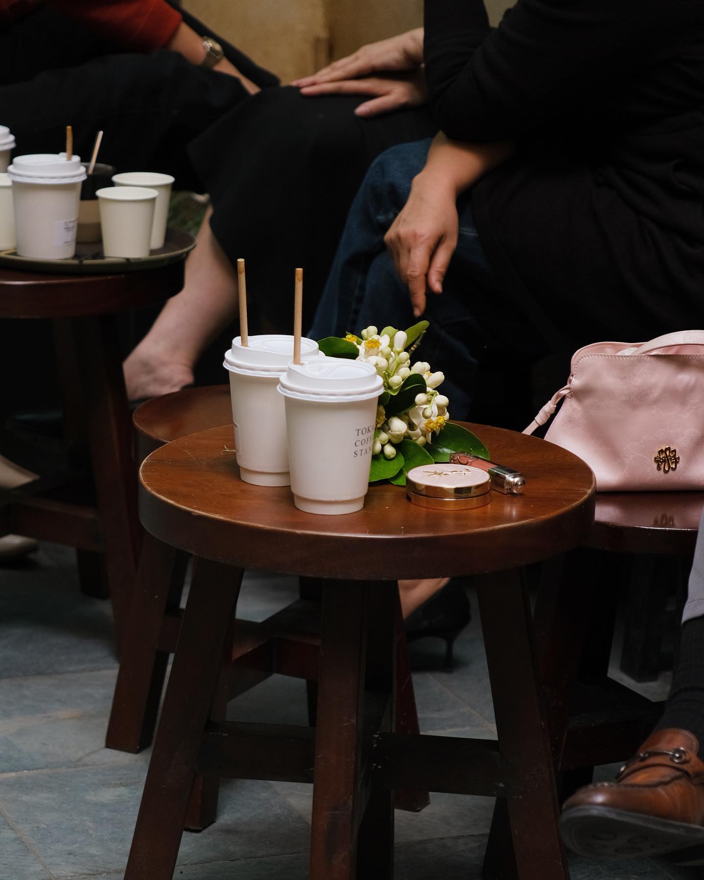 Quán cà phê nổi tiếng Hà Nội bỗng bị đồn đóng cửa vì "lỗ nặng", chủ quán hốt hoảng lên tiếng- Ảnh 3. Quán cà phê nổi tiếng Hà Nội bỗng bị đồn đóng cửa vì "lỗ nặng", chủ quán hốt hoảng lên tiếng- Ảnh 3.