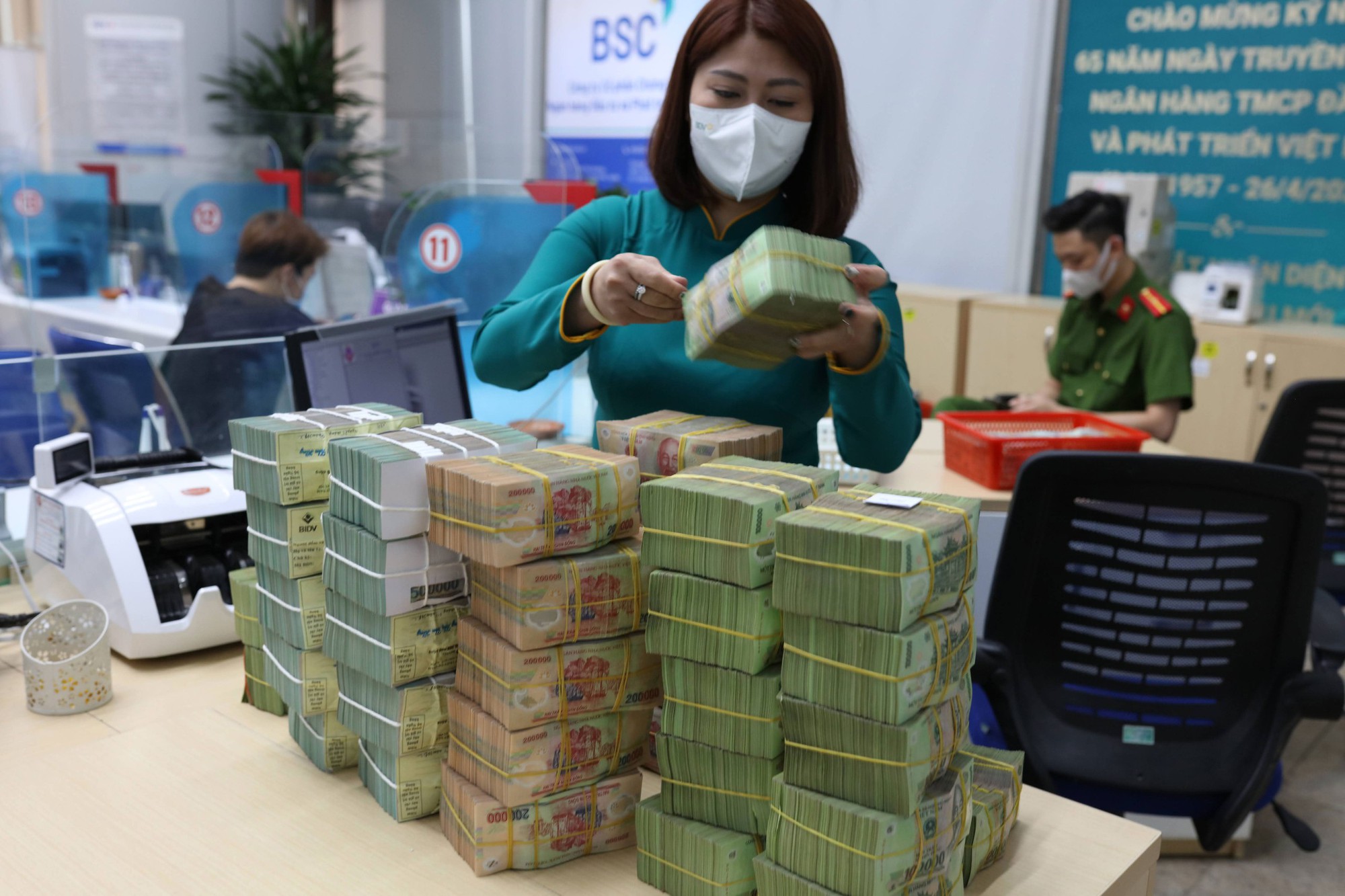Tin cực vui cho người dân ở nông thôn muốn vay vốn ngân hàng- Ảnh 1. Tin cực vui cho người dân ở nông thôn muốn vay vốn ngân hàng- Ảnh 1.