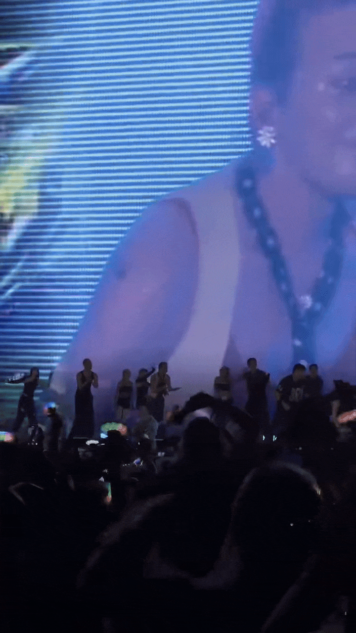 Phản ứng của G-Dragon trong khoảnh khắc fan cuồng lao lên sân khấu khi đang biểu diễn tại Mỹ Đình- Ảnh 2.