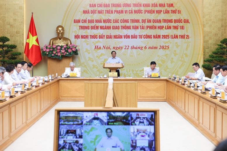Thủ tướng chủ trì hội nghị '3 trong 1' về nhiều nội dung quan trọng- Ảnh 2. Thủ tướng chủ trì hội nghị '3 trong 1' về nhiều nội dung quan trọng- Ảnh 2.