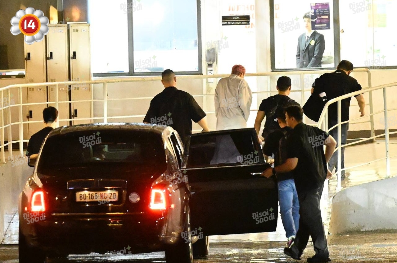 G-Dragon co ro trở về khách sạn sau màn tắm mưa lịch sử cùng fan Việt lúc nửa đêm!- Ảnh 1.