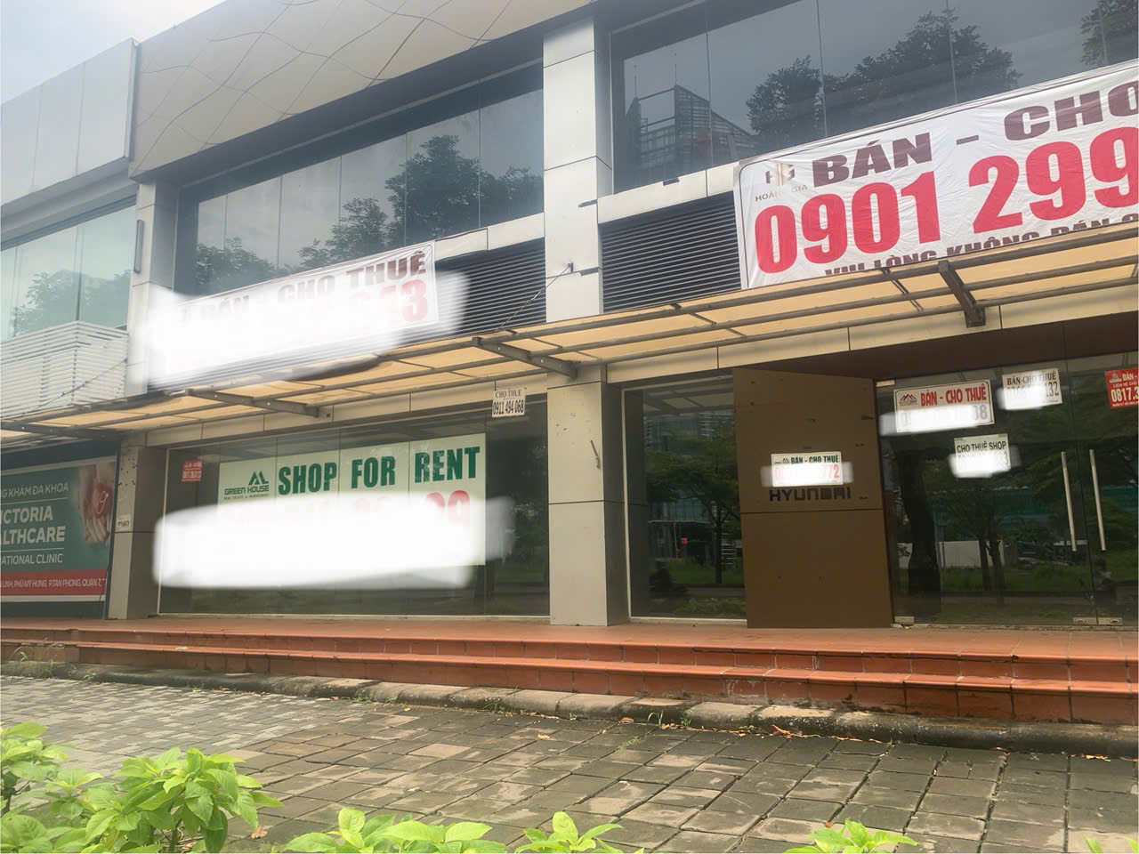 "Phố nhà giàu" Phú Mỹ Hưng đìu hiu, mặt bằng cho thuê treo bảng dài ngày, vắng người thuê- Ảnh 6. "Phố nhà giàu" Phú Mỹ Hưng đìu hiu, mặt bằng cho thuê treo bảng dài ngày, vắng người thuê- Ảnh 6.