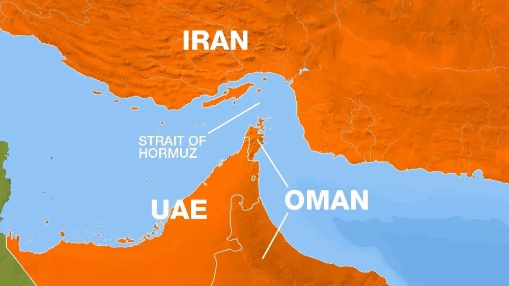 Iran đe dọa đóng cửa Eo biển Hormuz: Nguy cơ làm “chao đảo” những nền kinh tế lớn nhất thế giới, tạo sức ép lạm phát cho hàng tỉ người- Ảnh 2. Iran đe dọa đóng cửa Eo biển Hormuz: Nguy cơ làm “chao đảo” những nền kinh tế lớn nhất thế giới, tạo sức ép lạm phát cho hàng tỉ người- Ảnh 2.