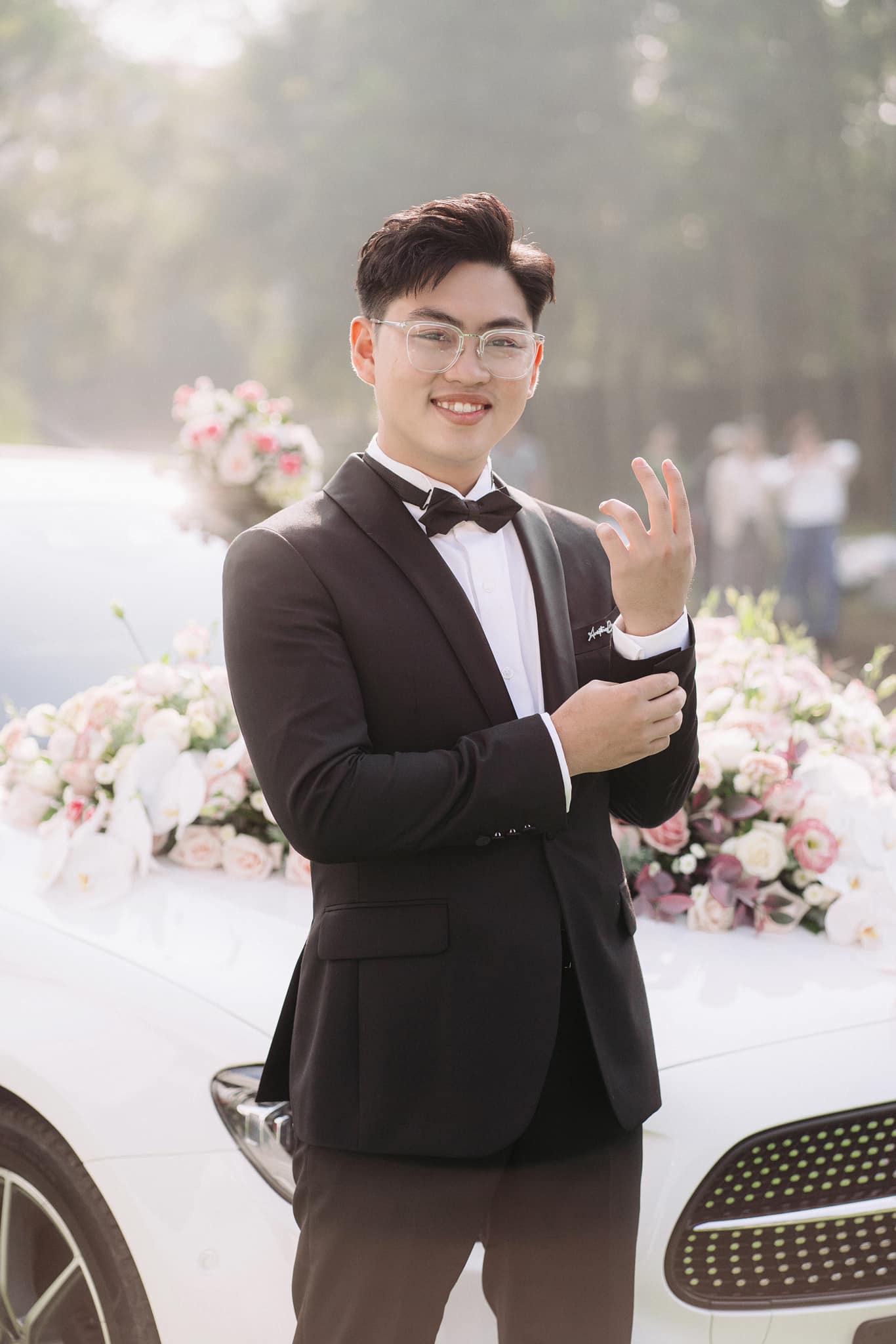 "Bóc" khối tài sản và độ giàu có của giám đốc sinh năm 1999 - con trai Bà Tuyết Diamond- Ảnh 4. "Bóc" khối tài sản và độ giàu có của giám đốc sinh năm 1999 - con trai Bà Tuyết Diamond- Ảnh 4.