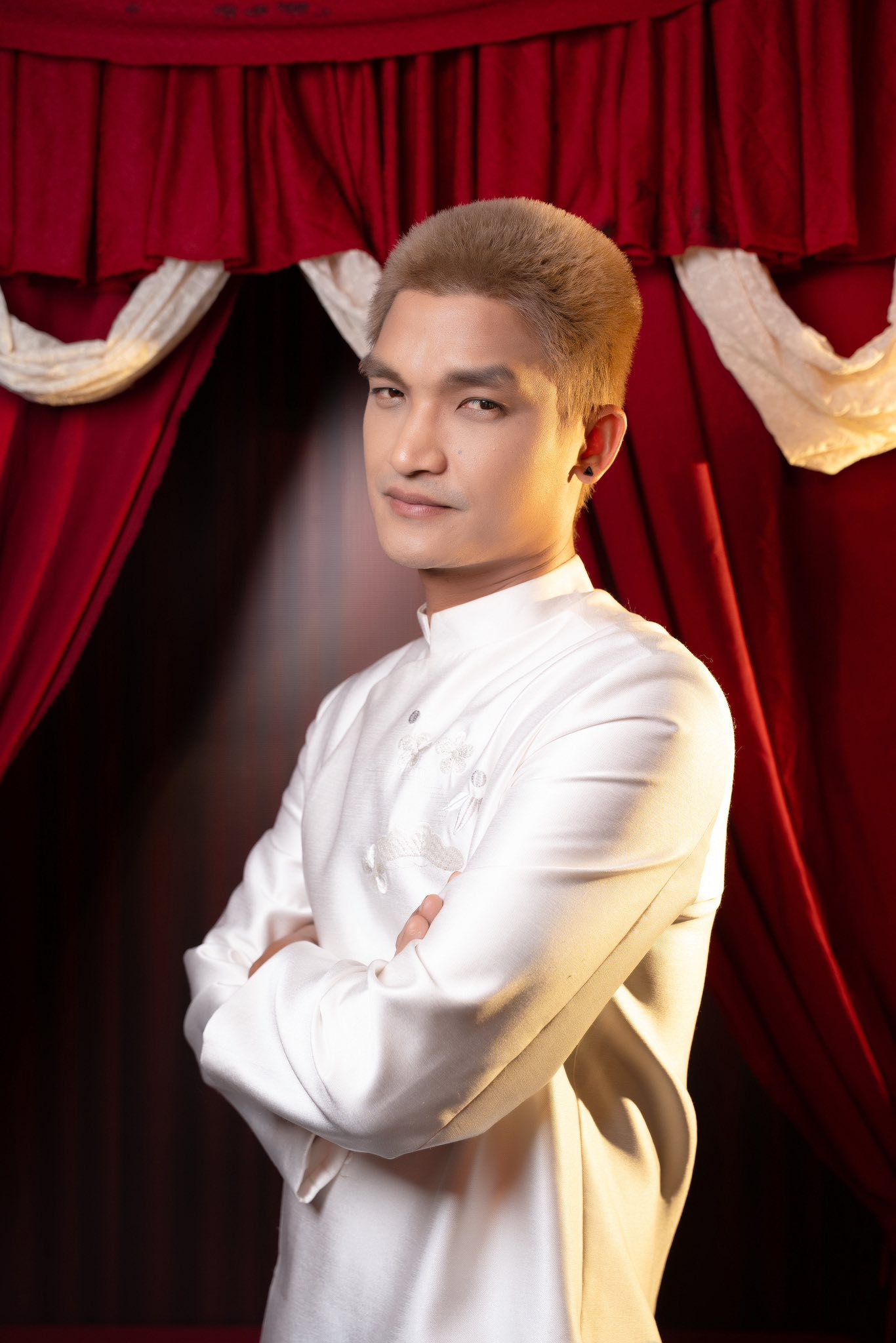 Nam nghệ sĩ quê Hải Dương thuê biệt thự 50 tỷ để ở: "Tôi sốc vì tin đồn ấy..."- Ảnh 1. Nam nghệ sĩ quê Hải Dương thuê biệt thự 50 tỷ để ở: "Tôi sốc vì tin đồn ấy..."- Ảnh 1.