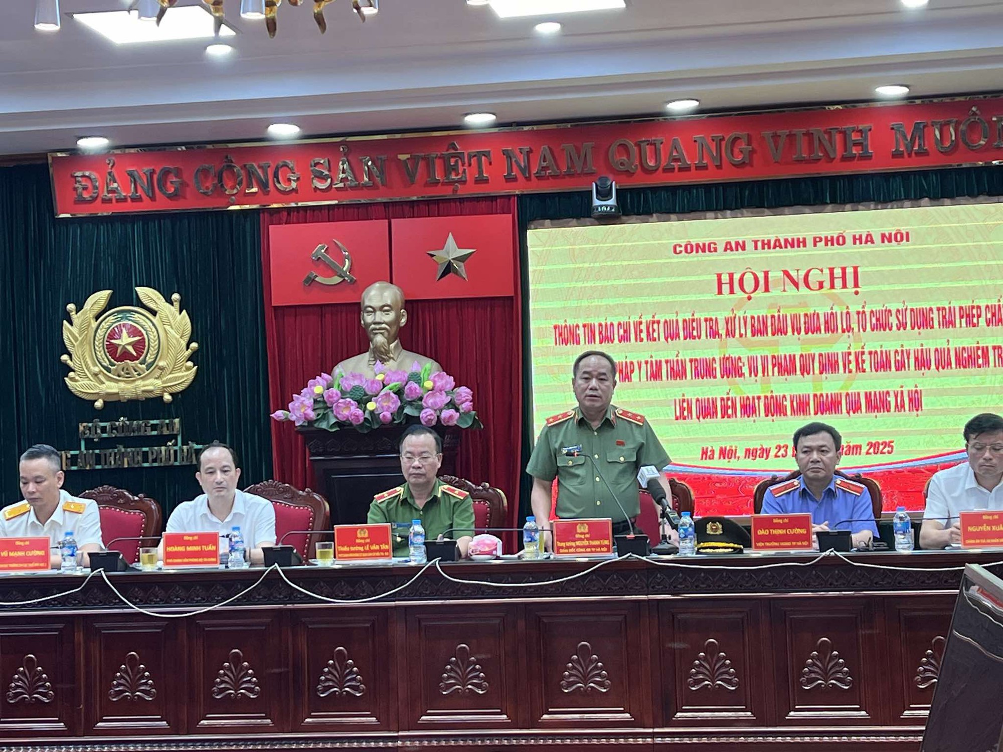 Bắt Viện trưởng Pháp y tâm thần Trung ương ăn hối lộ trong nhiều vụ "chạy" kết luận giám định- Ảnh 1. Bắt Viện trưởng Pháp y tâm thần Trung ương ăn hối lộ trong nhiều vụ "chạy" kết luận giám định- Ảnh 1.