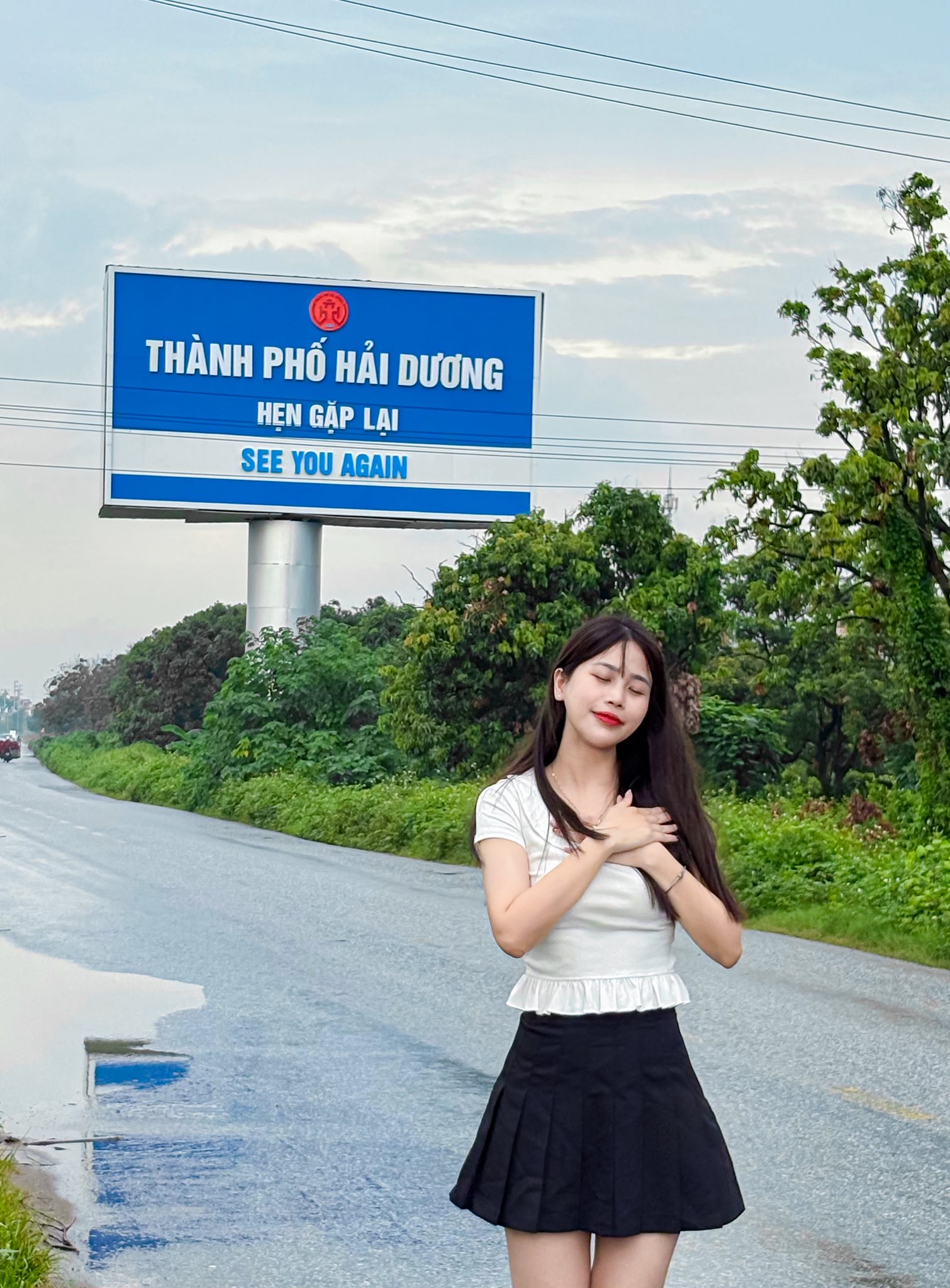 Hội "34 Hải Dương" rần rần check-in dưới tấm bảng sắp biến mất: Trend Tỉnh Xưa Tên Cũ sắp lên ngôi, chụp ngay còn kịp!- Ảnh 5. Hội "34 Hải Dương" rần rần check-in dưới tấm bảng sắp biến mất: Trend Tỉnh Xưa Tên Cũ sắp lên ngôi, chụp ngay còn kịp!- Ảnh 5.
