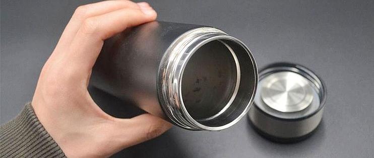 Dùng bình giữ nhiệt mà quên 5 điều này rất dễ Dùng bình giữ nhiệt mà quên 5 điều này rất dễ