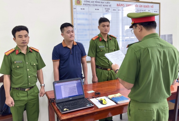 Bắt tạm giam Tổng giám đốc Đỗ Huy Bình- Ảnh 1. Bắt tạm giam Tổng giám đốc Đỗ Huy Bình- Ảnh 1.