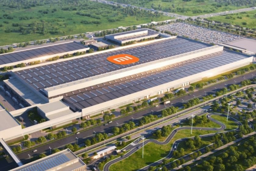 'Choáng' với nhà máy xe điện của Xiaomi: Quy mô 720.000 m², cứ 76 giây lại cho ra đời 1 chiếc dù gần như vắng bóng người- Ảnh 1. 'Choáng' với nhà máy xe điện của Xiaomi: Quy mô 720.000 m², cứ 76 giây lại cho ra đời 1 chiếc dù gần như vắng bóng người- Ảnh 1.