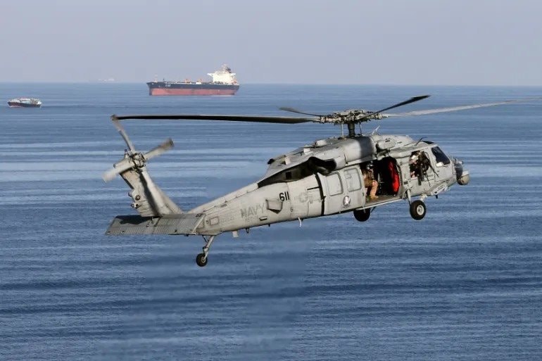 Iran đe dọa đóng cửa Eo biển Hormuz: Nguy cơ làm “chao đảo” những nền kinh tế lớn nhất thế giới, tạo sức ép lạm phát cho hàng tỉ người- Ảnh 1. Iran đe dọa đóng cửa Eo biển Hormuz: Nguy cơ làm “chao đảo” những nền kinh tế lớn nhất thế giới, tạo sức ép lạm phát cho hàng tỉ người- Ảnh 1.