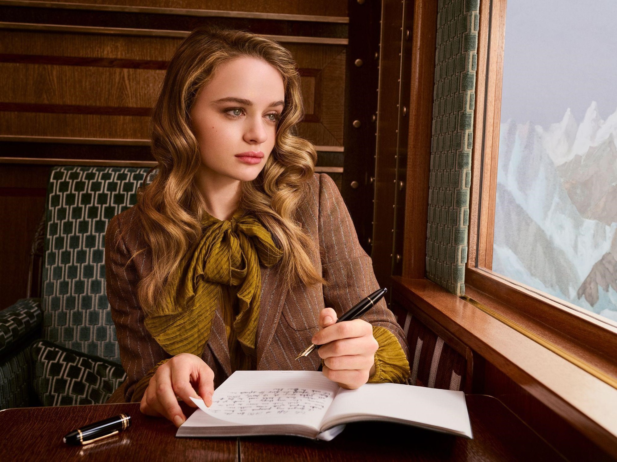Thương hiệu xa xỉ Đức bắt tay đạo diễn Oscar ra mắt phim quy tụ dàn diễn viên Hollywood, gây ấn tượng với loạt sản phẩm đình đám- Ảnh 3. Thương hiệu xa xỉ Đức bắt tay đạo diễn Oscar ra mắt phim quy tụ dàn diễn viên Hollywood, gây ấn tượng với loạt sản phẩm đình đám- Ảnh 3.