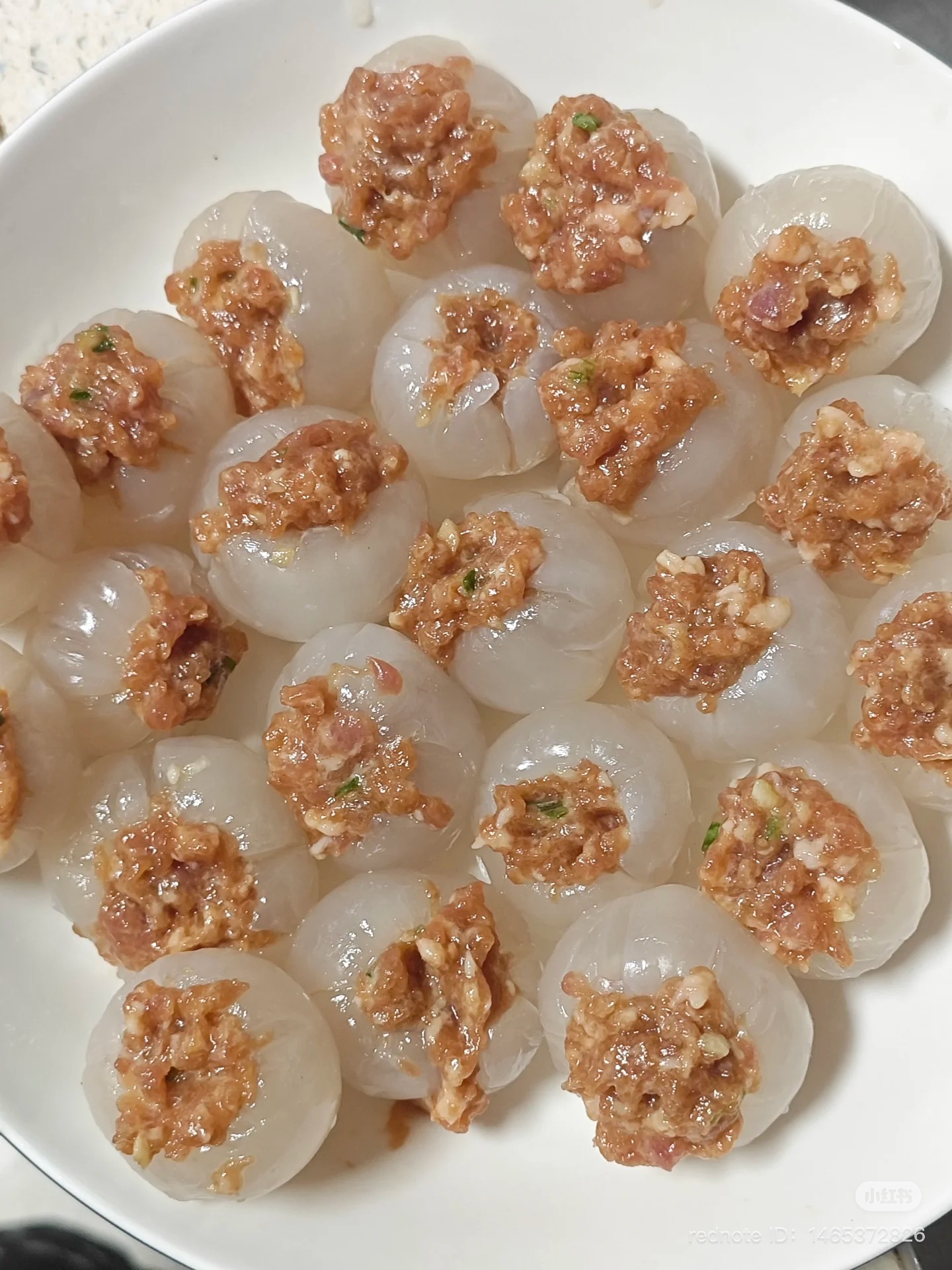 Loạt món ăn từ vải gây hoang mang: Người chấm xì dầu, người trộn với... ớt tỏi- Ảnh 5. Loạt món ăn từ vải gây hoang mang: Người chấm xì dầu, người trộn với... ớt tỏi- Ảnh 5.