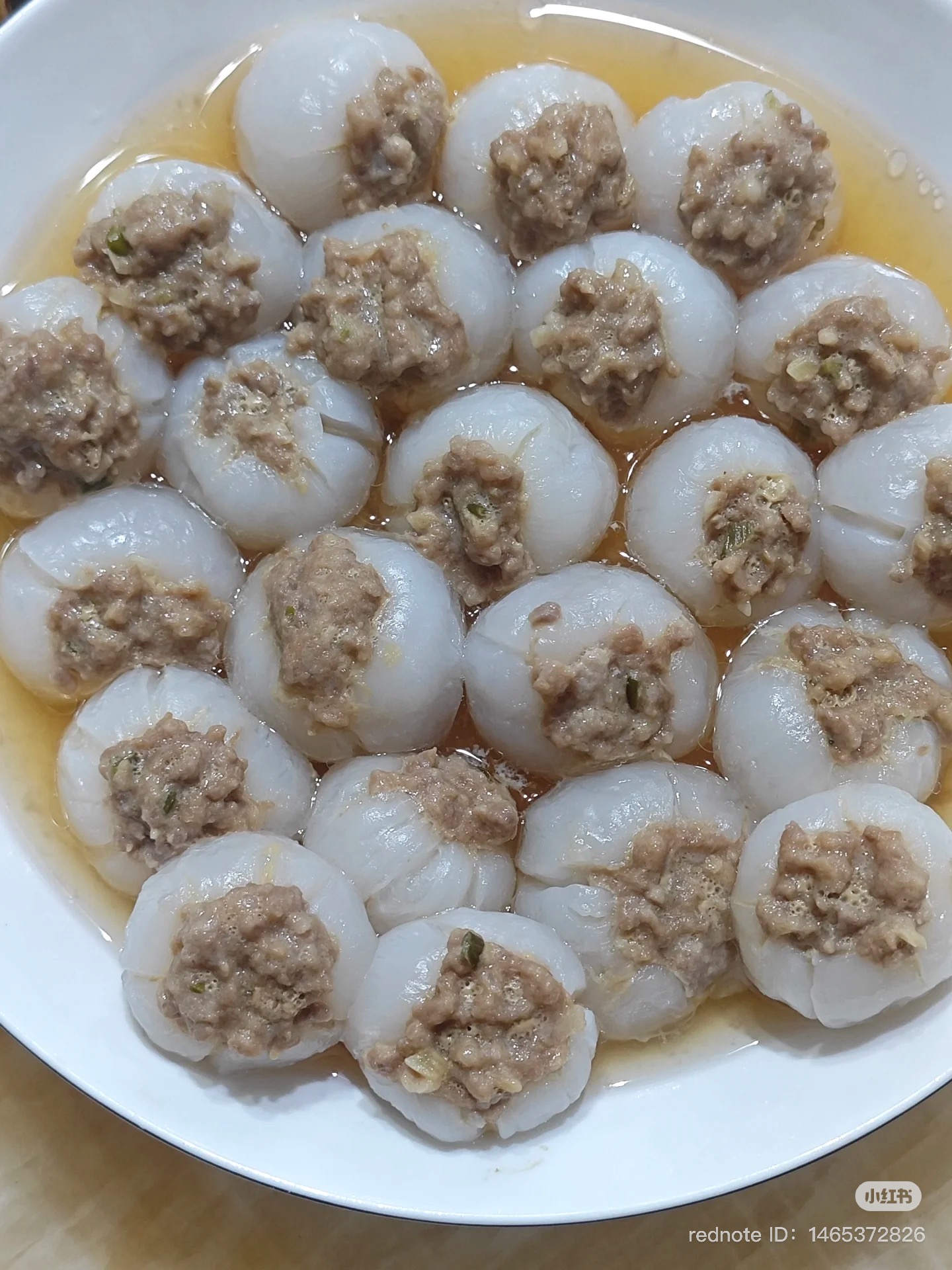 Loạt món ăn từ vải gây hoang mang: Người chấm xì dầu, người trộn với... ớt tỏi- Ảnh 7. Loạt món ăn từ vải gây hoang mang: Người chấm xì dầu, người trộn với... ớt tỏi- Ảnh 7.