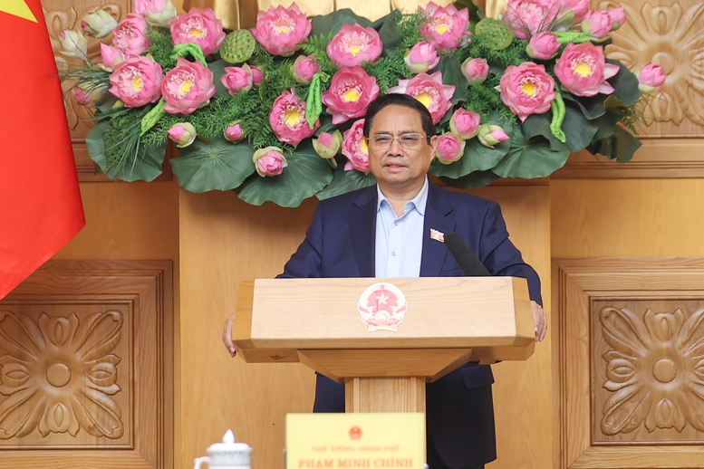 Thủ tướng: Chống tình trạng 'đục nước béo cò', đầu cơ vàng, ngoại tệ- Ảnh 1. Thủ tướng: Chống tình trạng