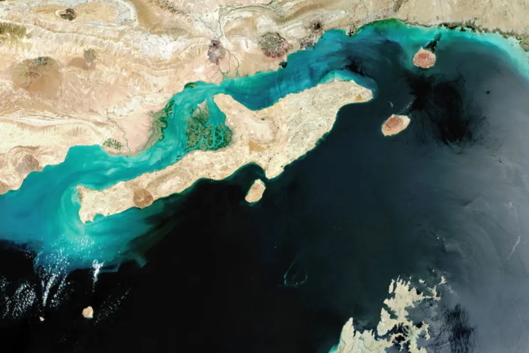 Quốc hội Iran nhất trí đóng eo biển Hormuz, Mỹ lập tức kêu gọi Trung Quốc can thiệp, cảnh cáo Iran- Ảnh 2. Quốc hội Iran nhất trí đóng eo biển Hormuz, Mỹ lập tức kêu gọi Trung Quốc can thiệp, cảnh cáo Iran- Ảnh 2.