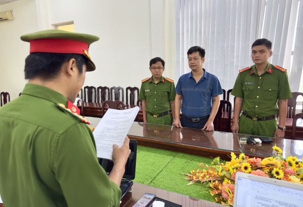 Bắt tạm giam Tổng giám đốc Đỗ Huy Bình- Ảnh 2. Bắt tạm giam Tổng giám đốc Đỗ Huy Bình- Ảnh 2.