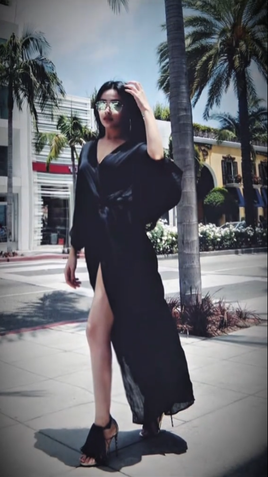 Huyền Baby khoe ảnh "girl phố" 10 năm trước, netizen phong ngay làm Paris Hilton bản Việt- Ảnh 18. Huyền Baby khoe ảnh "girl phố" 10 năm trước, netizen phong ngay làm Paris Hilton bản Việt- Ảnh 18.