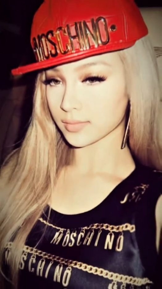 Huyền Baby khoe ảnh "girl phố" 10 năm trước, netizen phong ngay làm Paris Hilton bản Việt- Ảnh 2. Huyền Baby khoe ảnh "girl phố" 10 năm trước, netizen phong ngay làm Paris Hilton bản Việt- Ảnh 2.