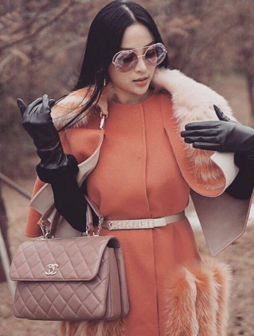 Huyền Baby khoe ảnh "girl phố" 10 năm trước, netizen phong ngay làm Paris Hilton bản Việt- Ảnh 9. Huyền Baby khoe ảnh "girl phố" 10 năm trước, netizen phong ngay làm Paris Hilton bản Việt- Ảnh 9.
