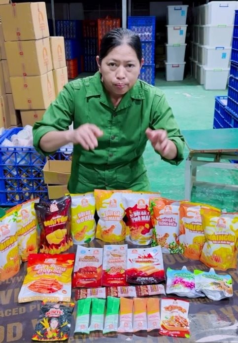 Ăn Cùng Bà Tuyết thông báo giải thể do kinh doanh khó khăn- Ảnh 1. Ăn Cùng Bà Tuyết thông báo giải thể do kinh doanh khó khăn- Ảnh 1.