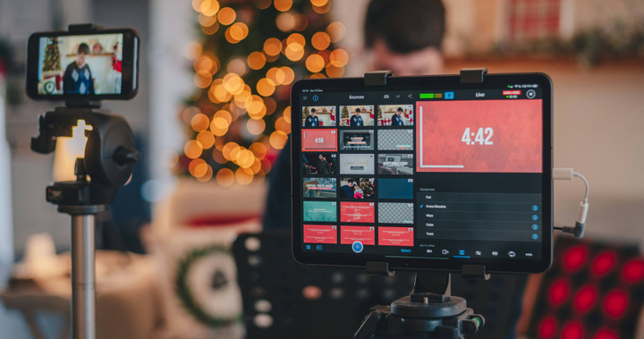 Quý bà tặng 25 tỷ cho mỹ nam livestream, chồng kiện đòi còn mất thêm án phí- Ảnh 1. Quý bà tặng 25 tỷ cho mỹ nam livestream, chồng kiện đòi còn mất thêm án phí- Ảnh 1.