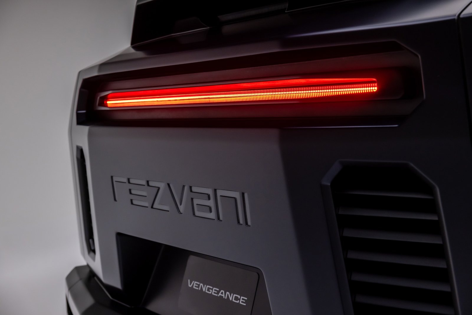 ‘Khủng long’ Rezvani Vengeance xuất hiện tại Hà Nội: Hầm hố như xe quân sự, tùy chọn chống đạn, giá ngang siêu xe- Ảnh 10. ‘Khủng long’ Rezvani Vengeance xuất hiện tại Hà Nội: Hầm hố như xe quân sự, tùy chọn chống đạn, giá ngang siêu xe- Ảnh 10.