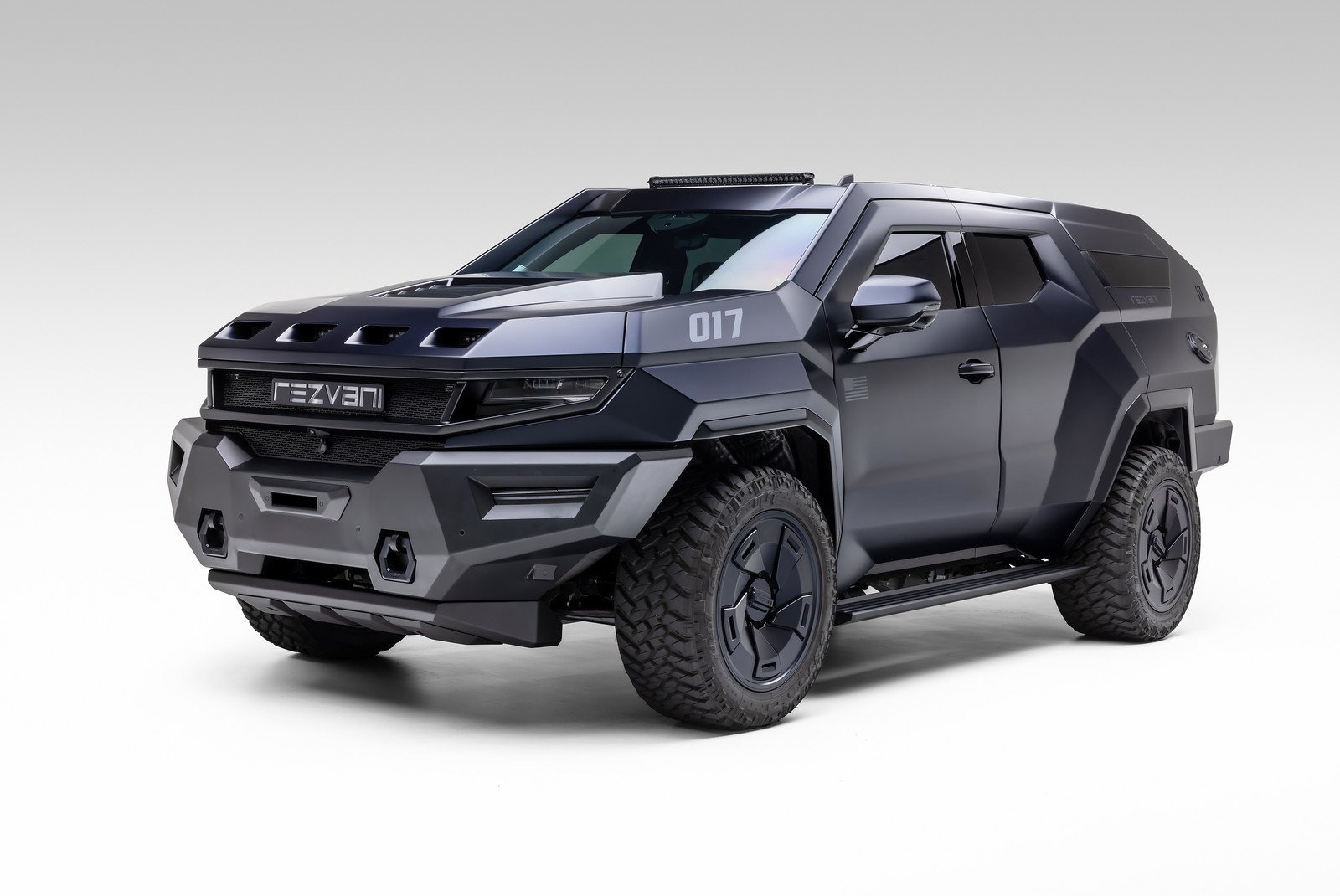 ‘Khủng long’ Rezvani Vengeance xuất hiện tại Hà Nội: Hầm hố như xe quân sự, tùy chọn chống đạn, giá ngang siêu xe- Ảnh 3. ‘Khủng long’ Rezvani Vengeance xuất hiện tại Hà Nội: Hầm hố như xe quân sự, tùy chọn chống đạn, giá ngang siêu xe- Ảnh 3.