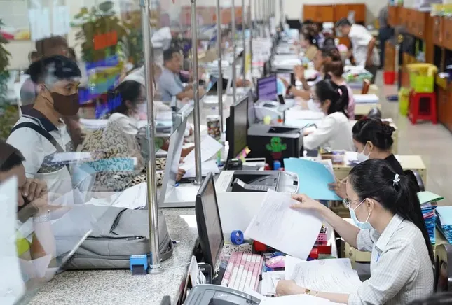 Tập trung giải quyết chính sách nghỉ trước tuổi với 4 nhóm cán bộ, công chức- Ảnh 1. Tập trung giải quyết chính sách nghỉ trước tuổi với 4 nhóm cán bộ, công chức- Ảnh 1.