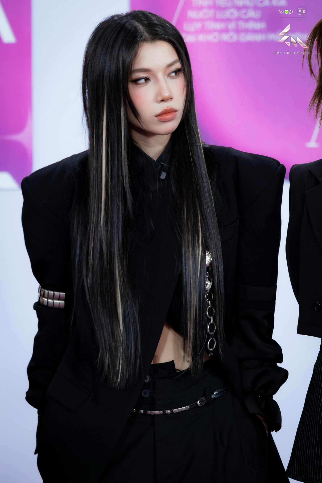 Trấn Thành công bố “cây hút fan” của Em Xinh bị loại khi Live Stage 2 chưa diễn, netizen tuyên bố nghỉ xem!- Ảnh 5. Trấn Thành công bố “cây hút fan” của Em Xinh bị loại khi Live Stage 2 chưa diễn, netizen tuyên bố nghỉ xem!- Ảnh 5.