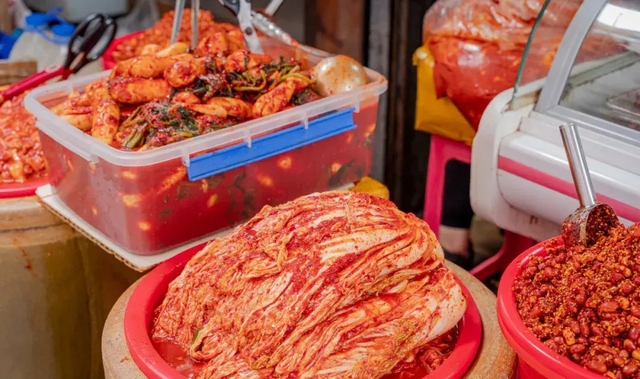 Đi chợ thấy 5 loại rau củ này bán rẻ như cho cũng ĐỪNG DẠI mà mang về nhà, toàn “mầm bệnh” cả!- Ảnh 3. Đi chợ thấy 5 loại rau củ này bán rẻ như cho cũng ĐỪNG DẠI mà mang về nhà, toàn “mầm bệnh” cả!- Ảnh 3.