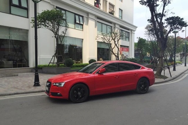 'Hot mom' Cún Bông từng khoe dàn xe đắt tiền trước khi bị bắt: Có cả Ferrari, Porsche, trị giá ước tính hàng chục tỷ đồng- Ảnh 2. 'Hot mom' Cún Bông từng khoe dàn xe đắt tiền trước khi bị bắt: Có cả Ferrari, Porsche, trị giá ước tính hàng chục tỷ đồng- Ảnh 2.