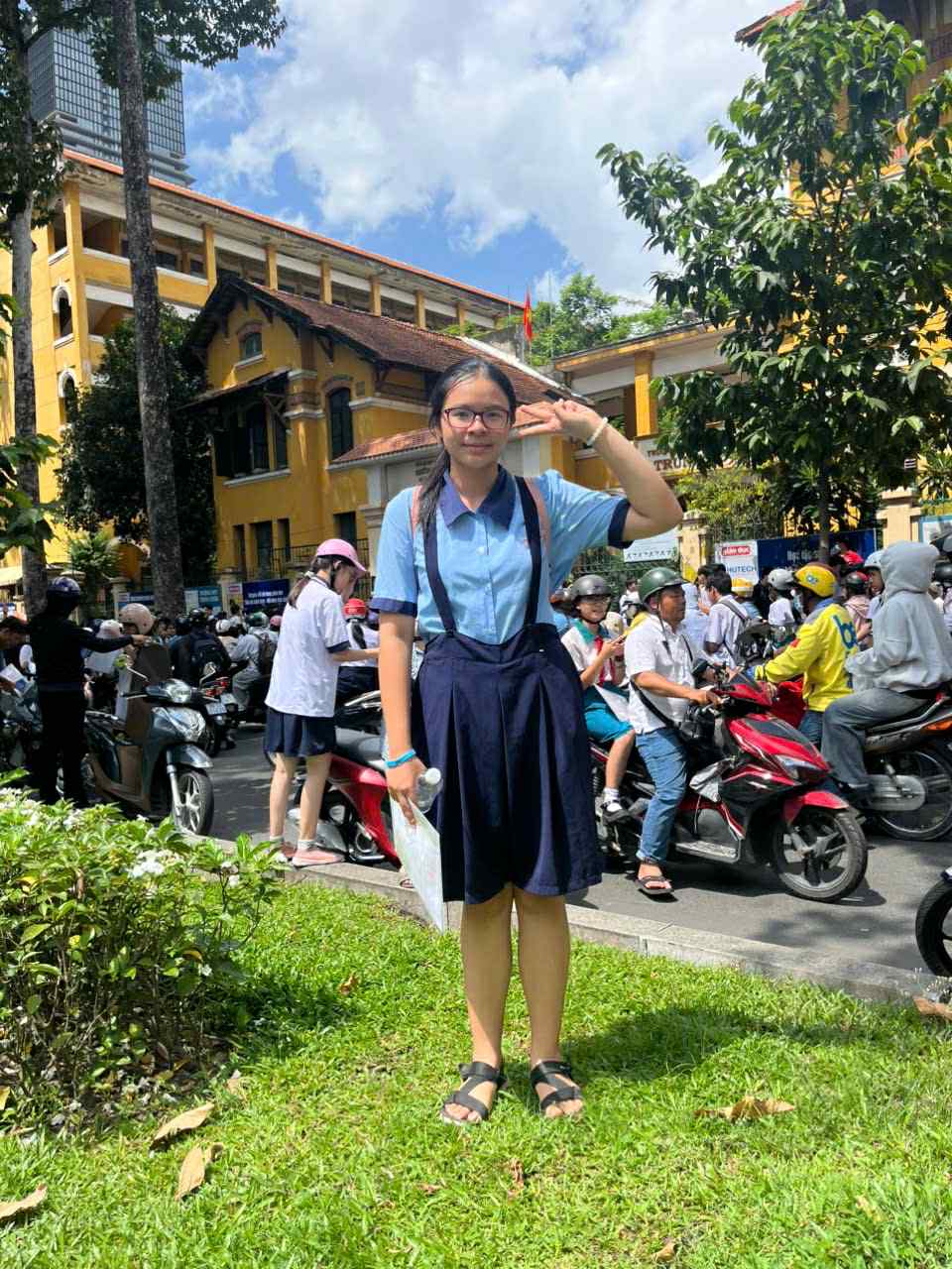 Thủ khoa thi vào lớp 10 TP.HCM với 2 điểm 10 tuyệt đối: Mỗi ngày làm 2 đề Anh, 3 đề Toán, xem thêm thời sự để viết Văn hay- Ảnh 2. Thủ khoa thi vào lớp 10 TP.HCM với 2 điểm 10 tuyệt đối: Mỗi ngày làm 2 đề Anh, 3 đề Toán, xem thêm thời sự để viết Văn hay- Ảnh 2.