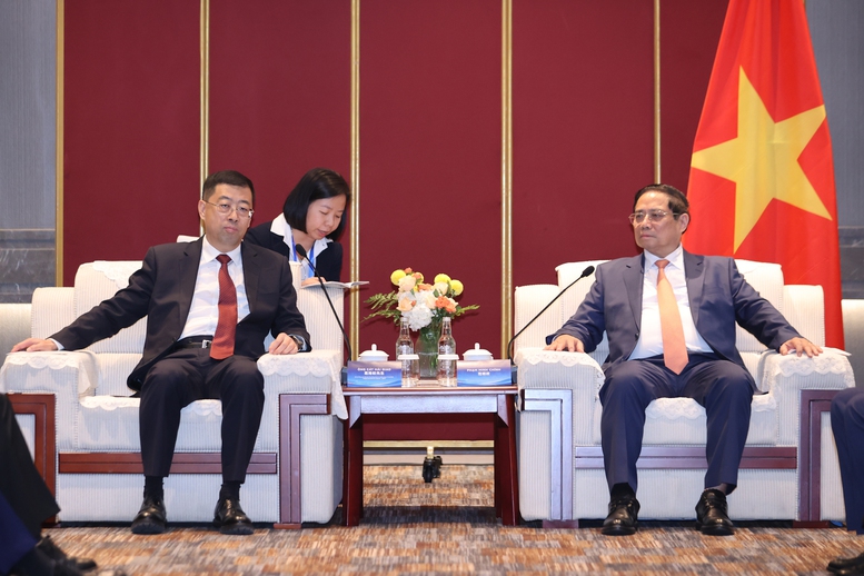 Thủ tướng đề nghị ngân hàng hàng đầu Trung Quốc tham gia trung tâm tài chính quốc tế tại Việt Nam- Ảnh 2. Thủ tướng đề nghị ngân hàng hàng đầu Trung Quốc tham gia trung tâm tài chính quốc tế tại Việt Nam- Ảnh 2.
