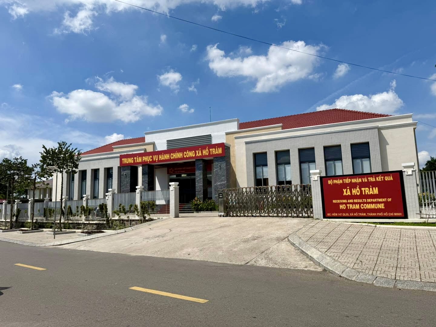 Nhiều trụ sở xã, phường ở Bà Rịa - Vũng Tàu thay bảng hiệu mang tên gọi mới- Ảnh 3. Nhiều trụ sở xã, phường ở Bà Rịa - Vũng Tàu thay bảng hiệu mang tên gọi mới- Ảnh 3.