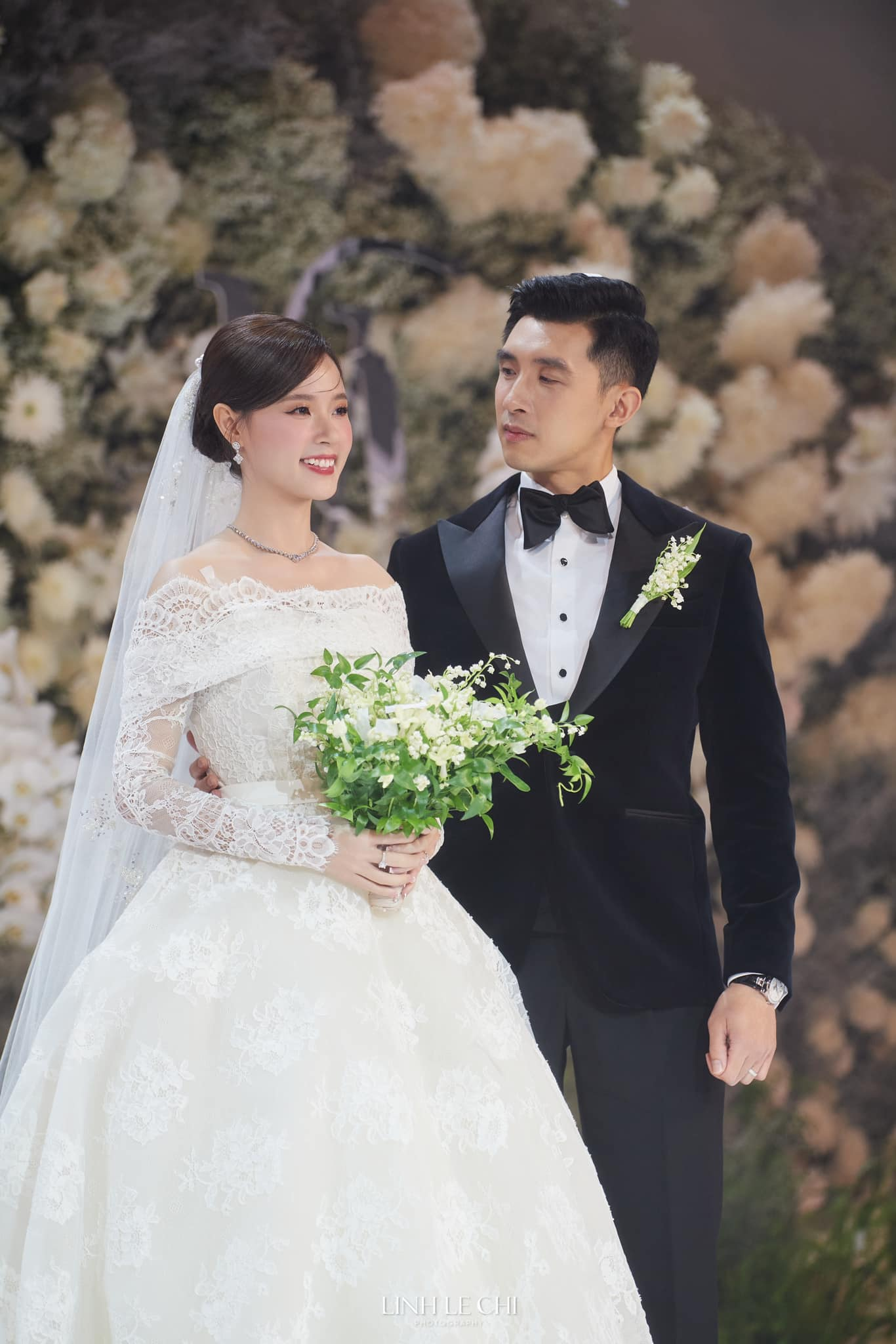 Phú bà Midu chơi lớn làm phim về chồng thiếu gia, ngay từ tiêu đề đã là một "bầu trời cuồng chồng"- Ảnh 2. Phú bà Midu chơi lớn làm phim về chồng thiếu gia, ngay từ tiêu đề đã là một "bầu trời cuồng chồng"- Ảnh 2.
