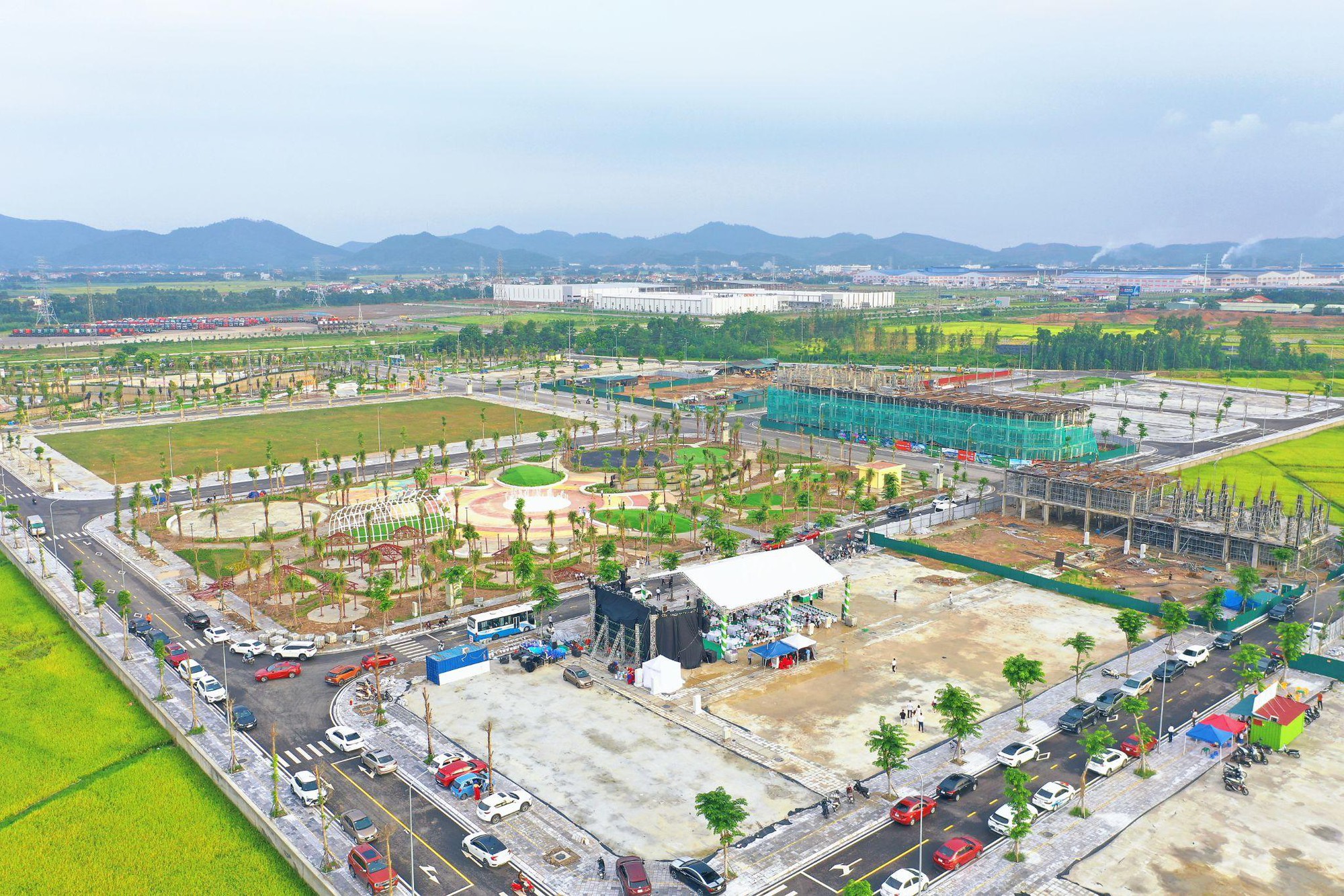 Khai trương tổ hợp công viên trung tâm khu đô thị The Metropolitan Bắc Giang- Ảnh 2. Khai trương tổ hợp công viên trung tâm khu đô thị The Metropolitan Bắc Giang- Ảnh 2.