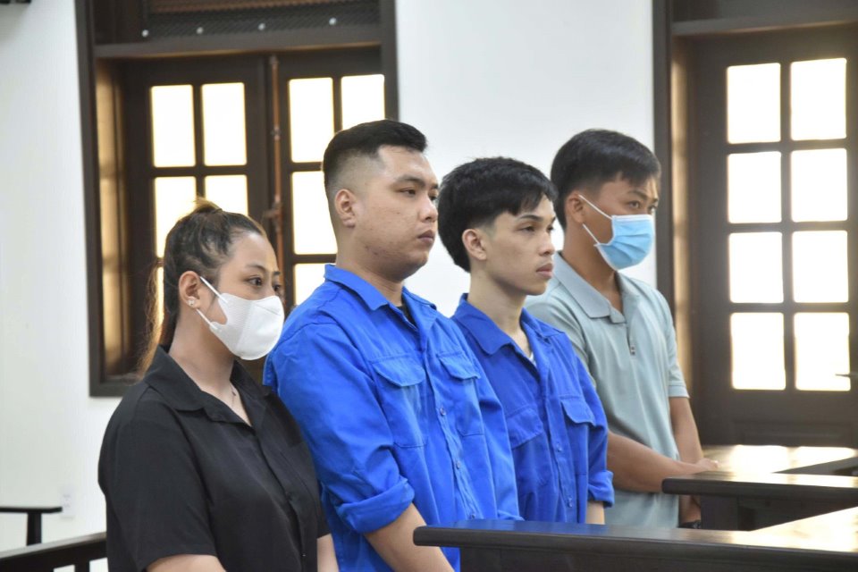 4 thanh niên 9X, 10X mở nhiều tài khoản Vietcombank, liên tục có 3502 giao dịch chuyển khoản nhận tiền: Bị công an điều tra- Ảnh 1. 4 thanh niên 9X, 10X mở nhiều tài khoản Vietcombank, liên tục có 3502 giao dịch chuyển khoản nhận tiền: Bị công an điều tra- Ảnh 1.