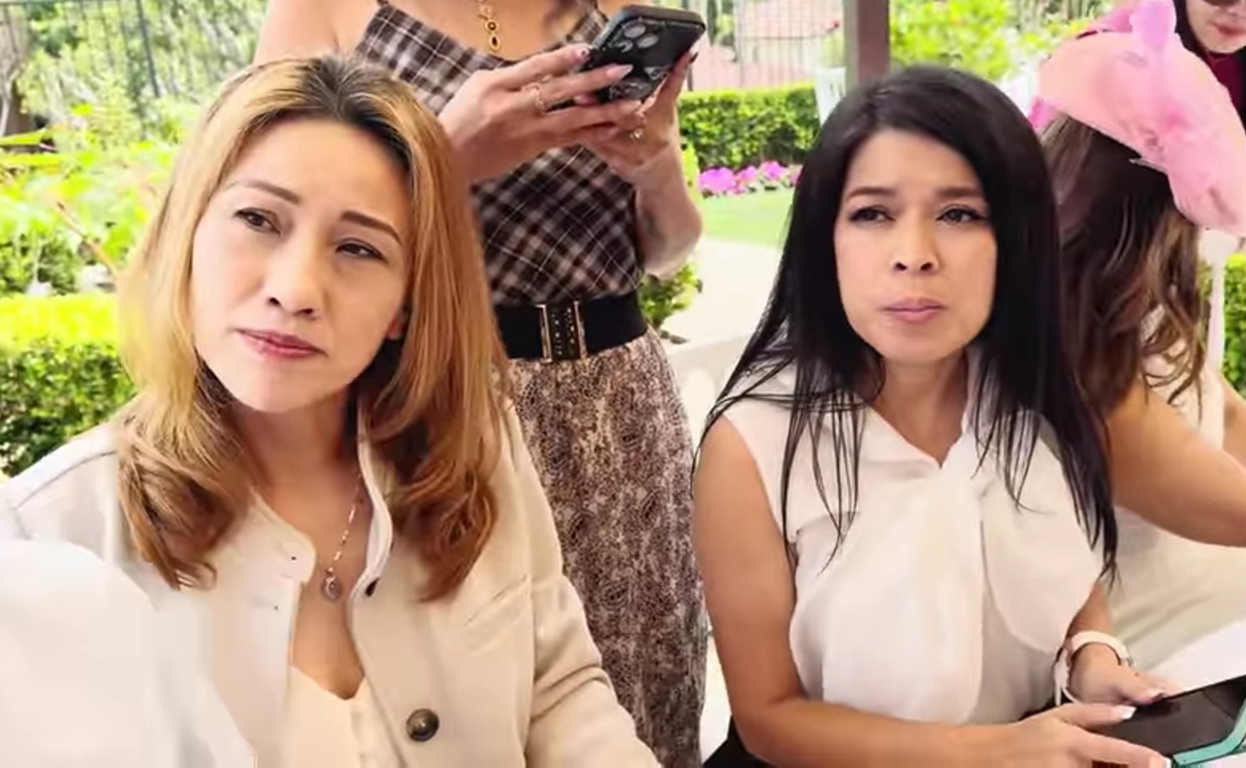 Nam ca sĩ Việt nghi bị hại, phải tìm tới cầu cứu một tỷ phú Mỹ- Ảnh 1. Nam ca sĩ Việt nghi bị hại, phải tìm tới cầu cứu một tỷ phú Mỹ- Ảnh 1.