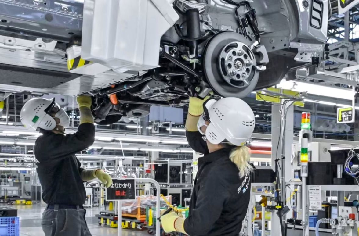 Nissan dự lỗ hơn 1 tỷ USD trong quý I/2025, bị thúc ép thay đổi điều lệ: Áp lực bủa vây tân CEO- Ảnh 1. Nissan dự lỗ hơn 1 tỷ USD trong quý I/2025, bị thúc ép thay đổi điều lệ: Áp lực bủa vây tân CEO- Ảnh 1.