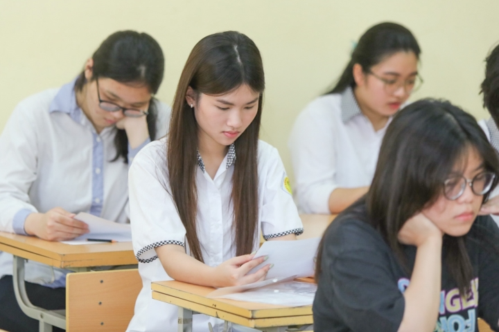 Những vật dụng cấm mang vào phòng thi tốt nghiệp THPT 2025- Ảnh 1. Những vật dụng cấm mang vào phòng thi tốt nghiệp THPT 2025- Ảnh 1.