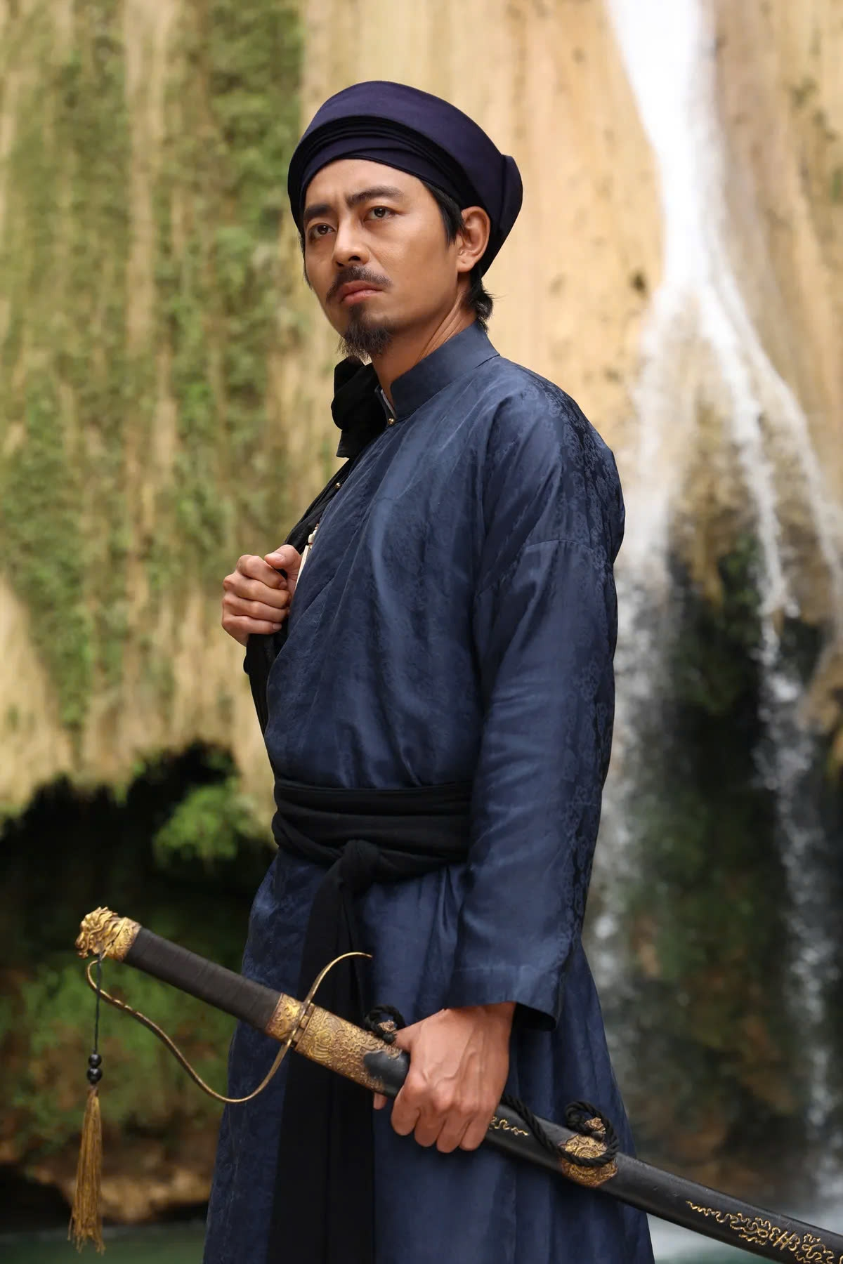 Mỹ nam Việt đắt show nhất 2025: Đẹp trai ngời ngời, tới giọng nói cũng tuyệt đối gây nghiện- Ảnh 2.