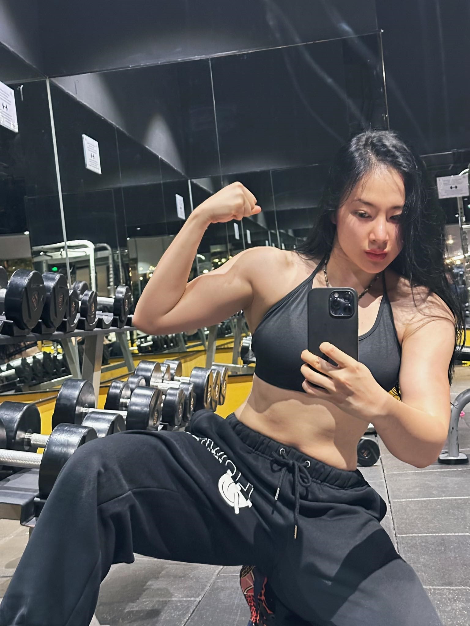 Angela Phương Trinh cơ bắp đến khó tin- Ảnh 2. Angela Phương Trinh cơ bắp đến khó tin- Ảnh 2.