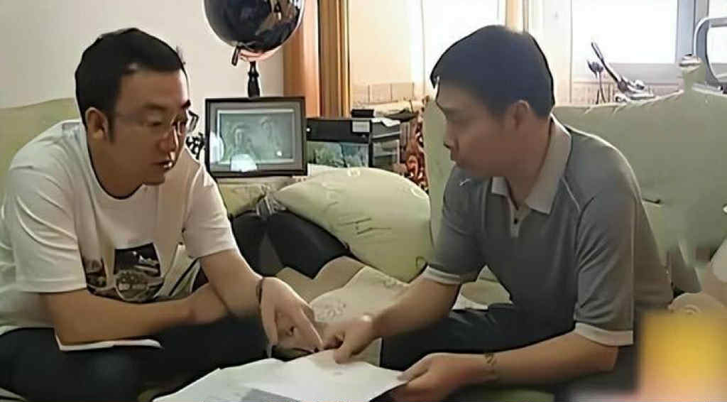 Cha mất để lại “khối tài sản hơn 8.752 tỷ đồng”, 4 người con bị mẹ kế kiện ra tòa đòi thừa kế toàn bộ theo di chúc, tòa án tuyên bố: “Phải chia đều cho cả 5”- Ảnh 2. Cha mất để lại “khối tài sản hơn 8.752 tỷ đồng”, 4 người con bị mẹ kế kiện ra tòa đòi thừa kế toàn bộ theo di chúc, tòa án tuyên bố: “Phải chia đều cho cả 5”- Ảnh 2.