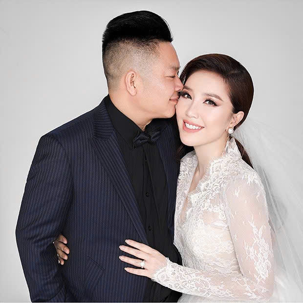 Sao nữ Việt giàu sụ từ khi 16 tuổi: Bố mẹ là trùm bất động sản, rơi vào trầm cảm vì cháy nhà- Ảnh 16. Sao nữ Việt giàu sụ từ khi 16 tuổi: Bố mẹ là trùm bất động sản, rơi vào trầm cảm vì cháy nhà- Ảnh 16.