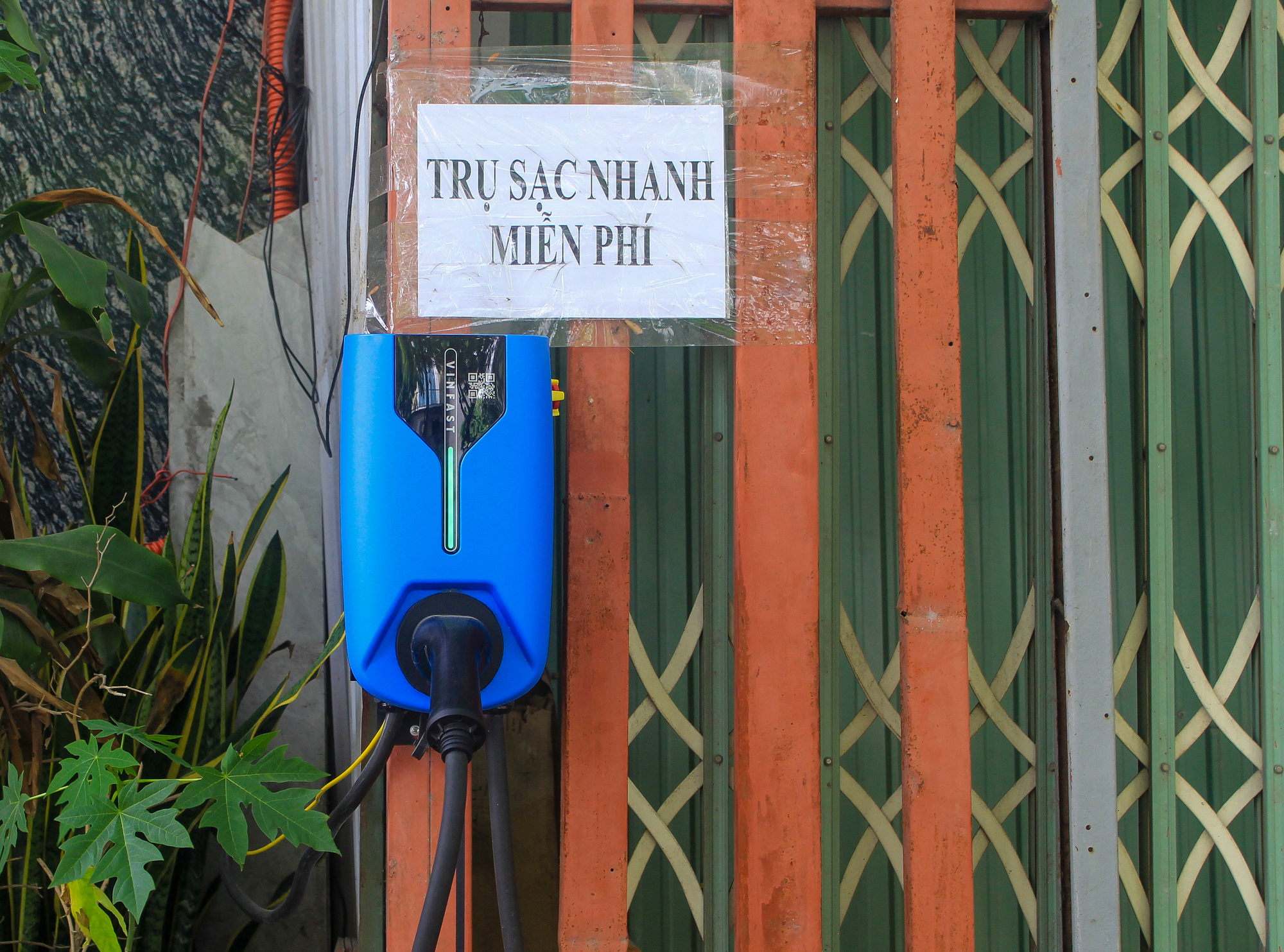 Trạm sạc xe điện phủ khắp nơi, tốc độ triển khai gấp đôi dự kiến, kế hoạch 10.000 tỷ của ông Phạm Nhật Vượng dần thành hiện thực- Ảnh 13. Trạm sạc xe điện phủ khắp nơi, tốc độ triển khai gấp đôi dự kiến, kế hoạch 10.000 tỷ của ông Phạm Nhật Vượng dần thành hiện thực- Ảnh 13.