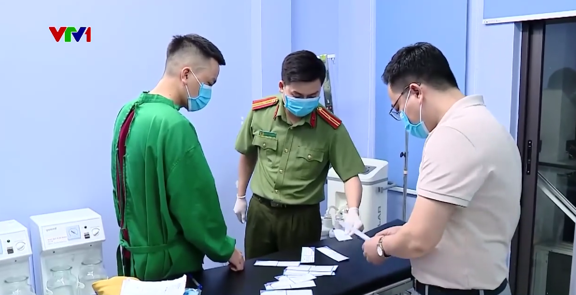 Hà Nội: Phát hiện cơ sở thẩm mỹ trái phép hút mỡ cho hàng trăm người- Ảnh 10. Hà Nội: Phát hiện cơ sở thẩm mỹ trái phép hút mỡ cho hàng trăm người- Ảnh 10.