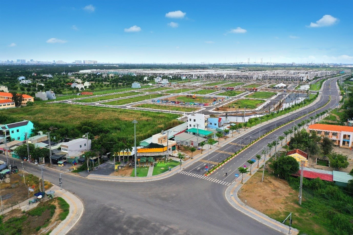 Người mua dồn về khu vực Long Hậu (Long An) để đón ''sóng” hạ tầng- Ảnh 3. Người mua dồn về khu vực Long Hậu (Long An) để đón ''sóng” hạ tầng- Ảnh 3.