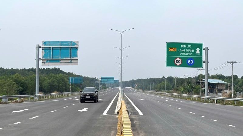 Sau sáp nhập: Long An và Tây Ninh đẩy mạnh hạ tầng, mở rộng không gian phát triển kinh tế, thị trường bất động sản hưởng lợi- Ảnh 3. Sau sáp nhập: Long An và Tây Ninh đẩy mạnh hạ tầng, mở rộng không gian phát triển kinh tế, thị trường bất động sản hưởng lợi- Ảnh 3.
