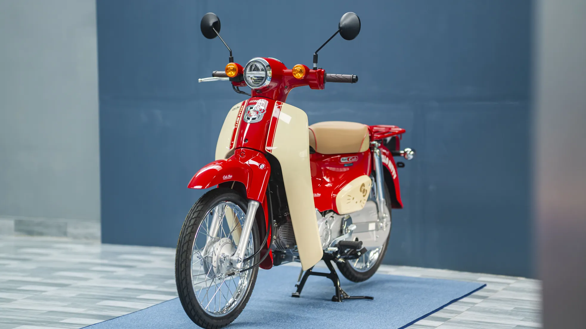Honda Super Cub bản giới hạn được đưa về Việt Nam- Ảnh 1. Honda Super Cub bản giới hạn được đưa về Việt Nam- Ảnh 1.